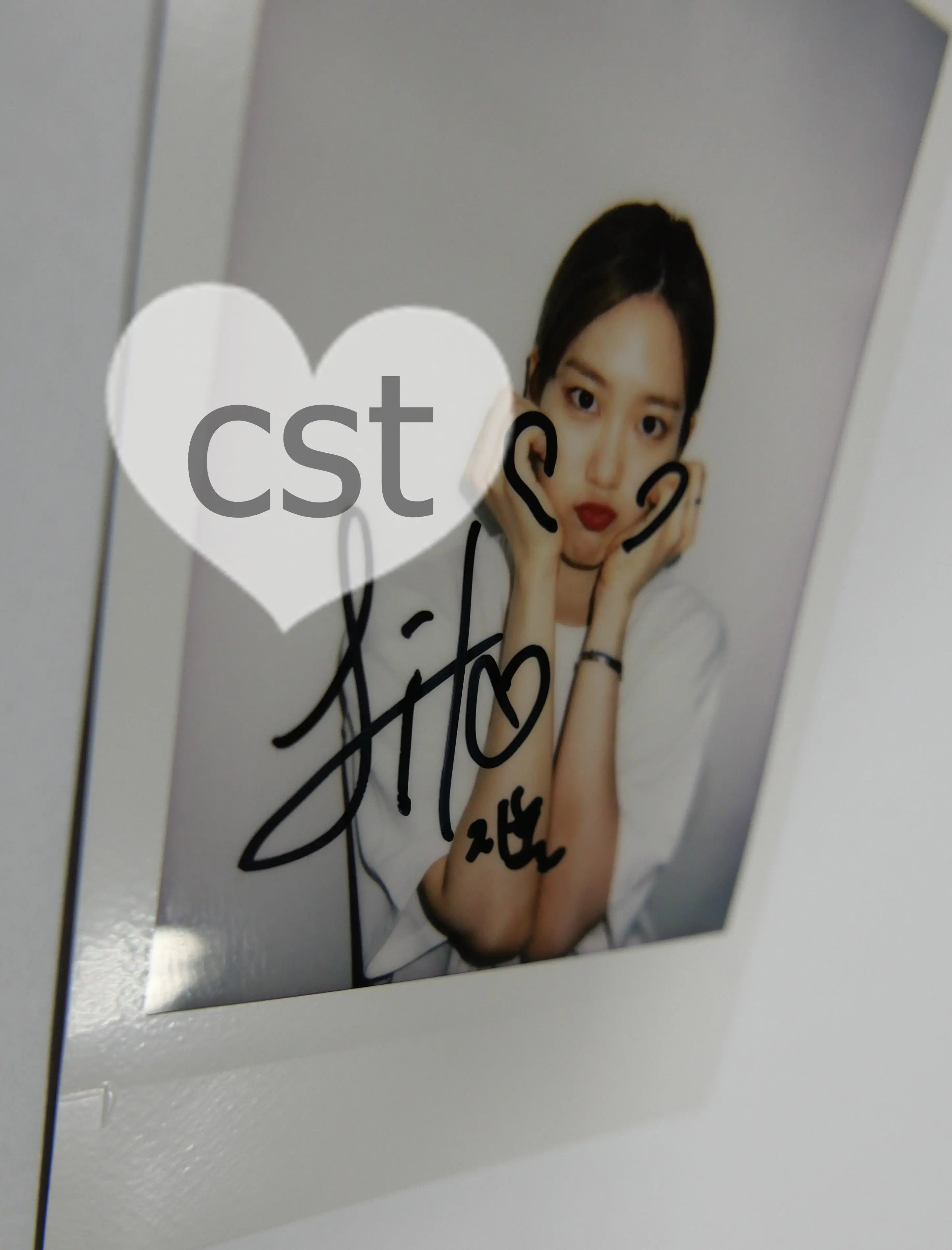 Jiho (of Oh My Girl) - Sudden Attack Event Hand Autographed(Signed