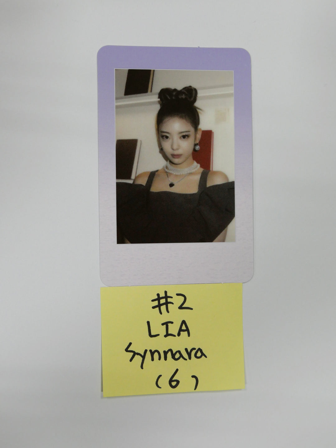 ITZY 'CRAZY IN LOVE' - Synnara Pre-Order Benefit Photocard