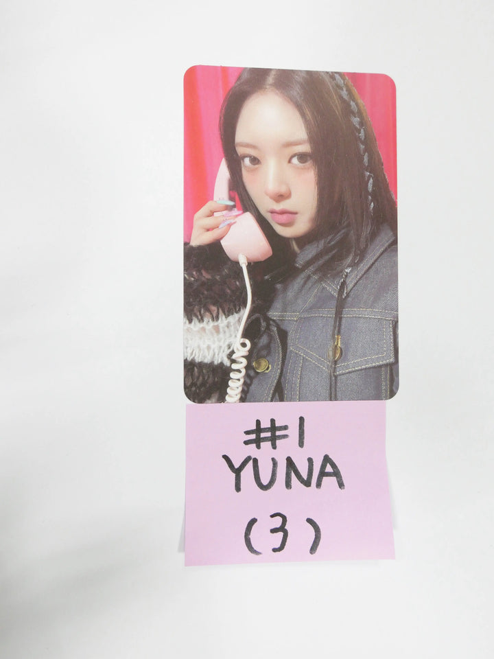 ITZY 'CRAZY IN LOVE' - Official Photocard [ChaeRyeong , Yuna Ver. Updated 11/19]