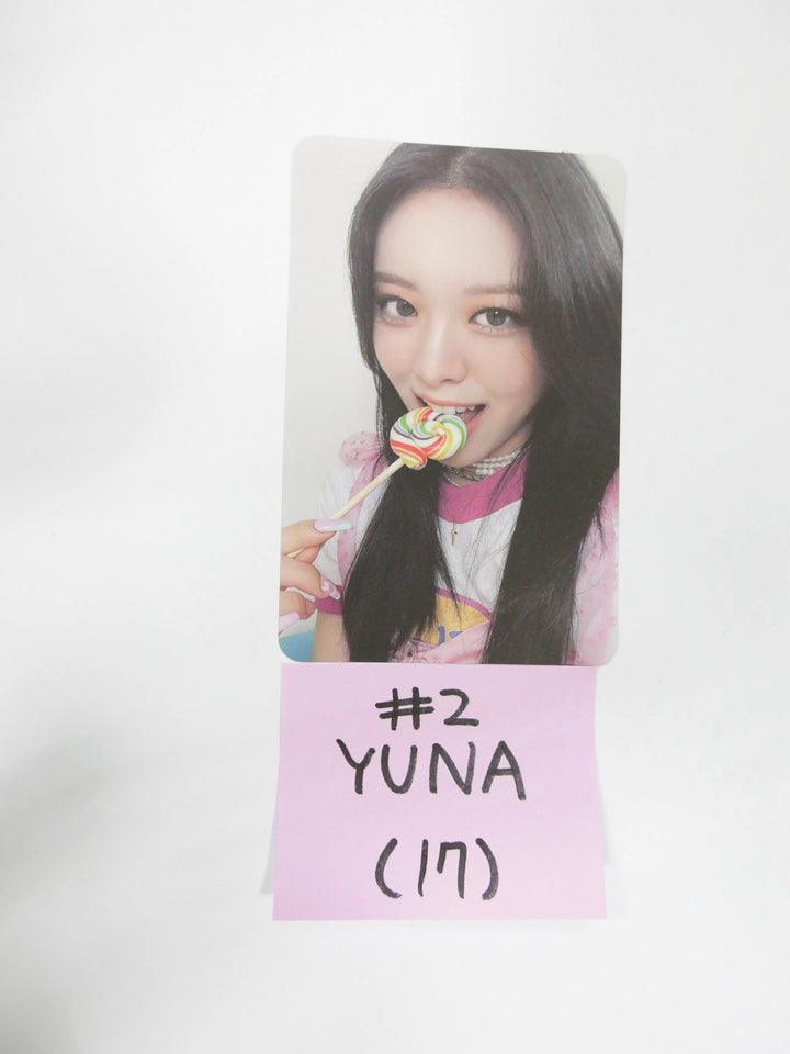 ITZY 'CRAZY IN LOVE' - Official Photocard [ChaeRyeong , Yuna Ver. Updated 11/19]