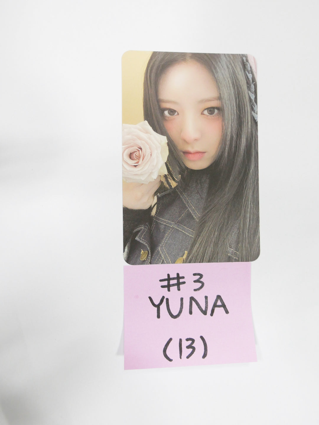 ITZY 'CRAZY IN LOVE' - Official Photocard [ChaeRyeong , Yuna Ver. Updated 11/19]