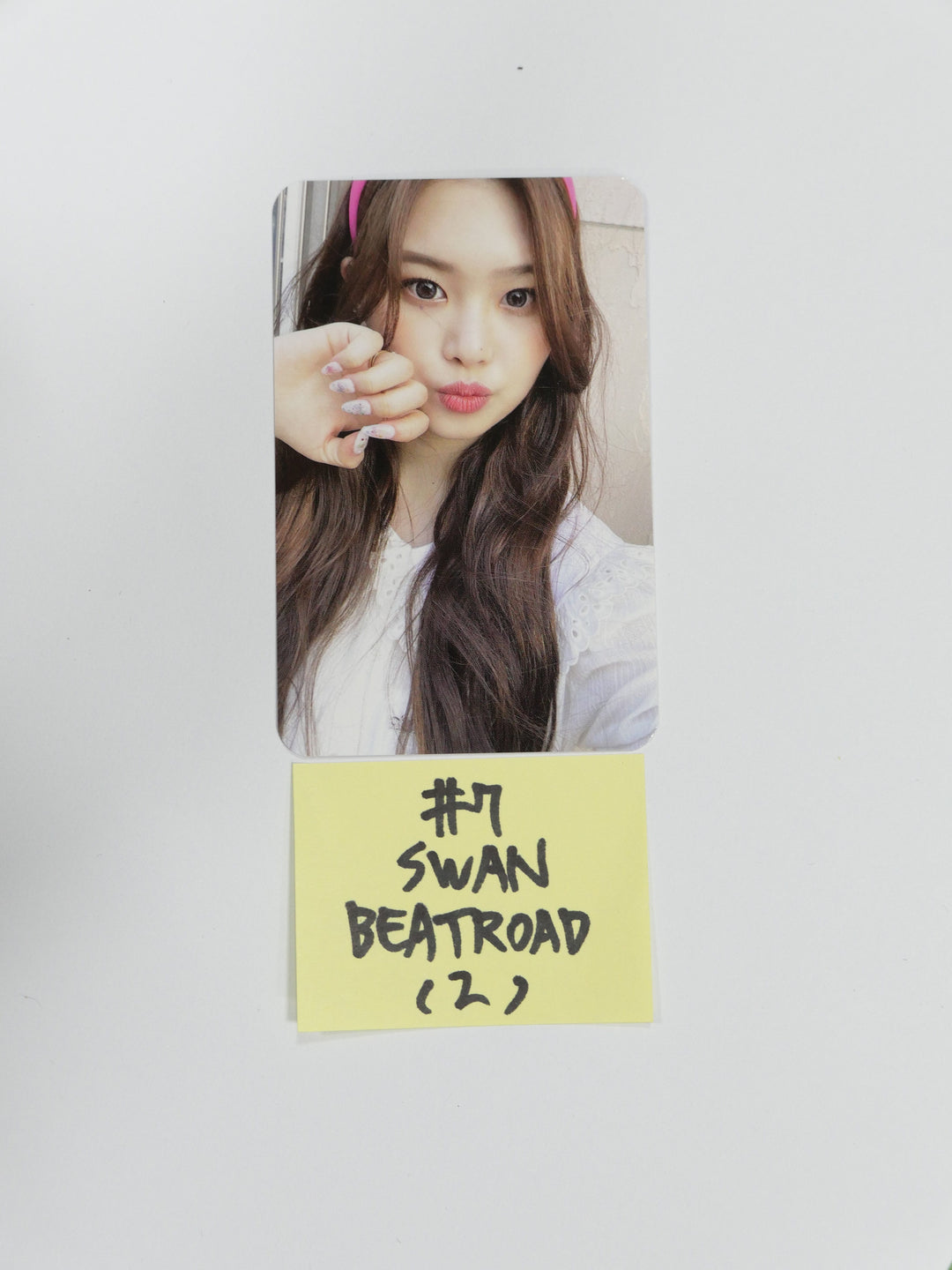 Purple Kiss 'Hide & Seek' - Beatroad Fansign Event Photocard