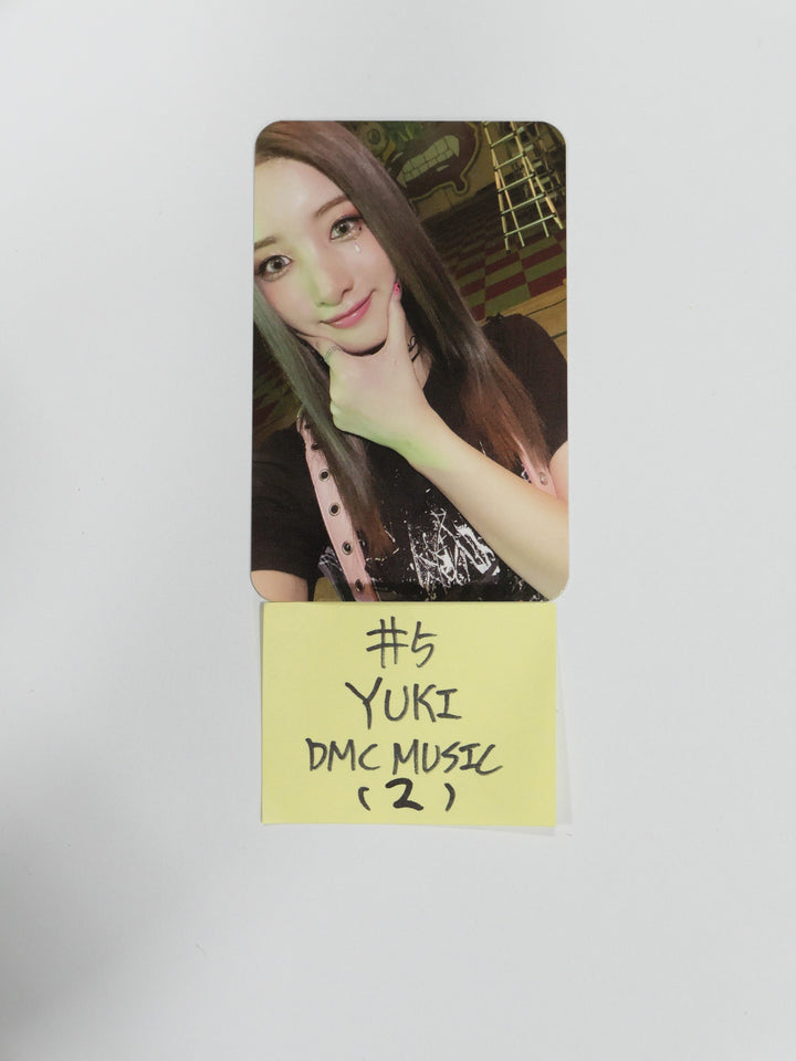 Purple Kiss 'Hide & Seek' - DMC Fansign Event Photocard