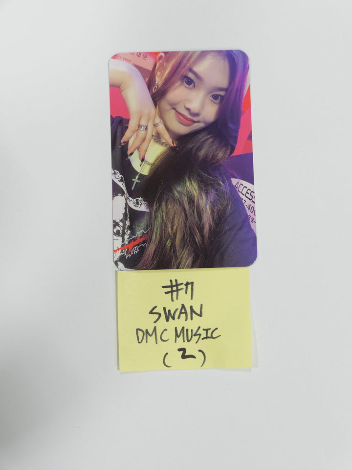 Purple Kiss 'Hide & Seek' - DMC Fansign Event Photocard