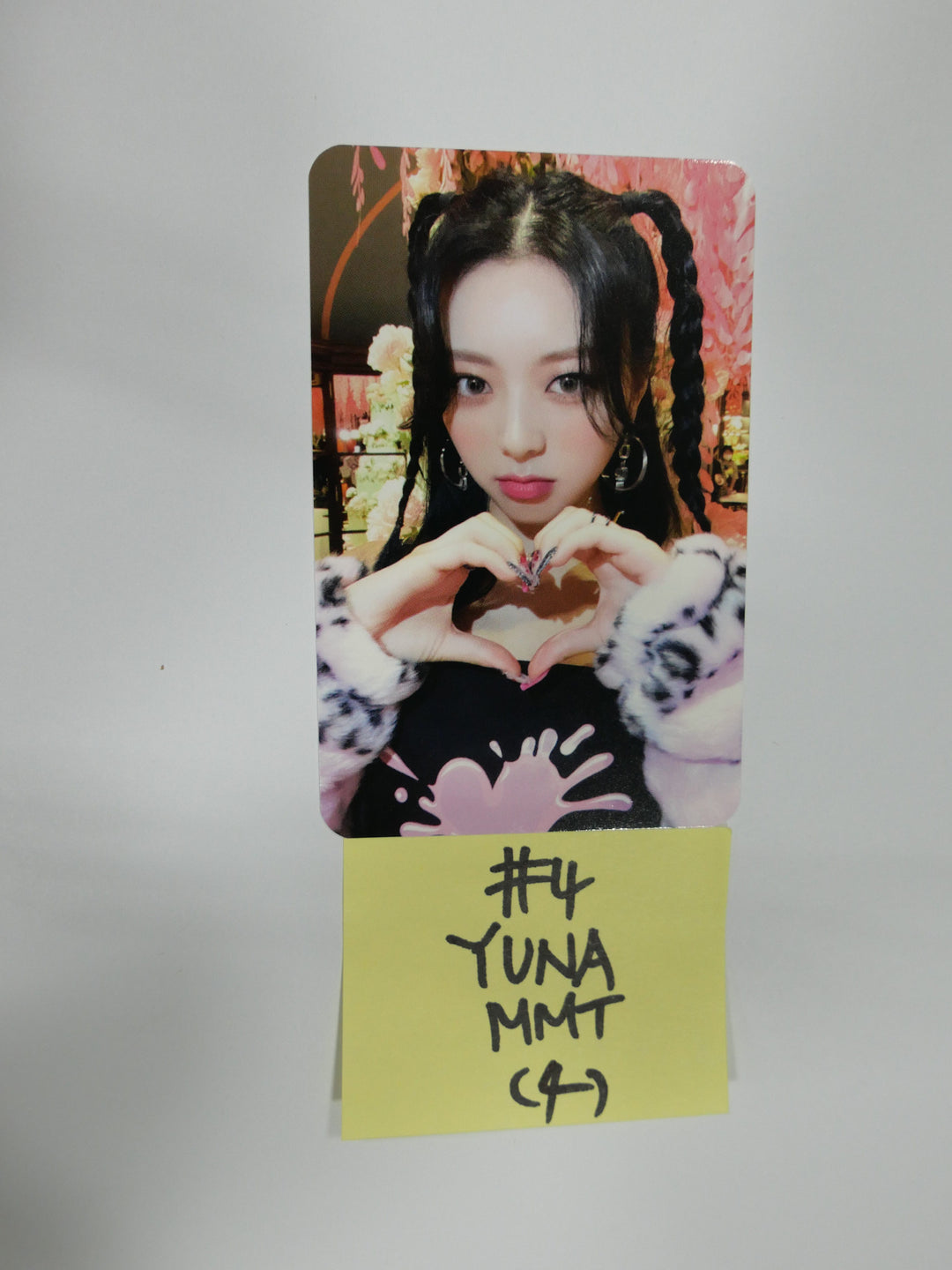 ITZY 'CRAZY IN LOVE' - MMT 선주문 혜택 포토카드