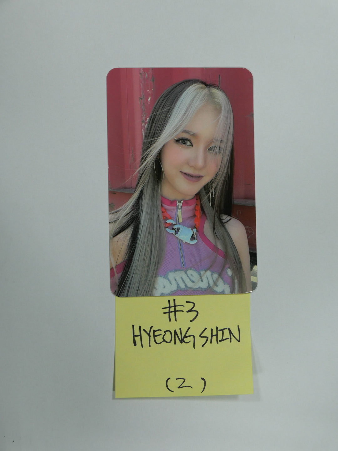 HOT ISSUE 1st Single Album 'ICONS' - Official Photocard