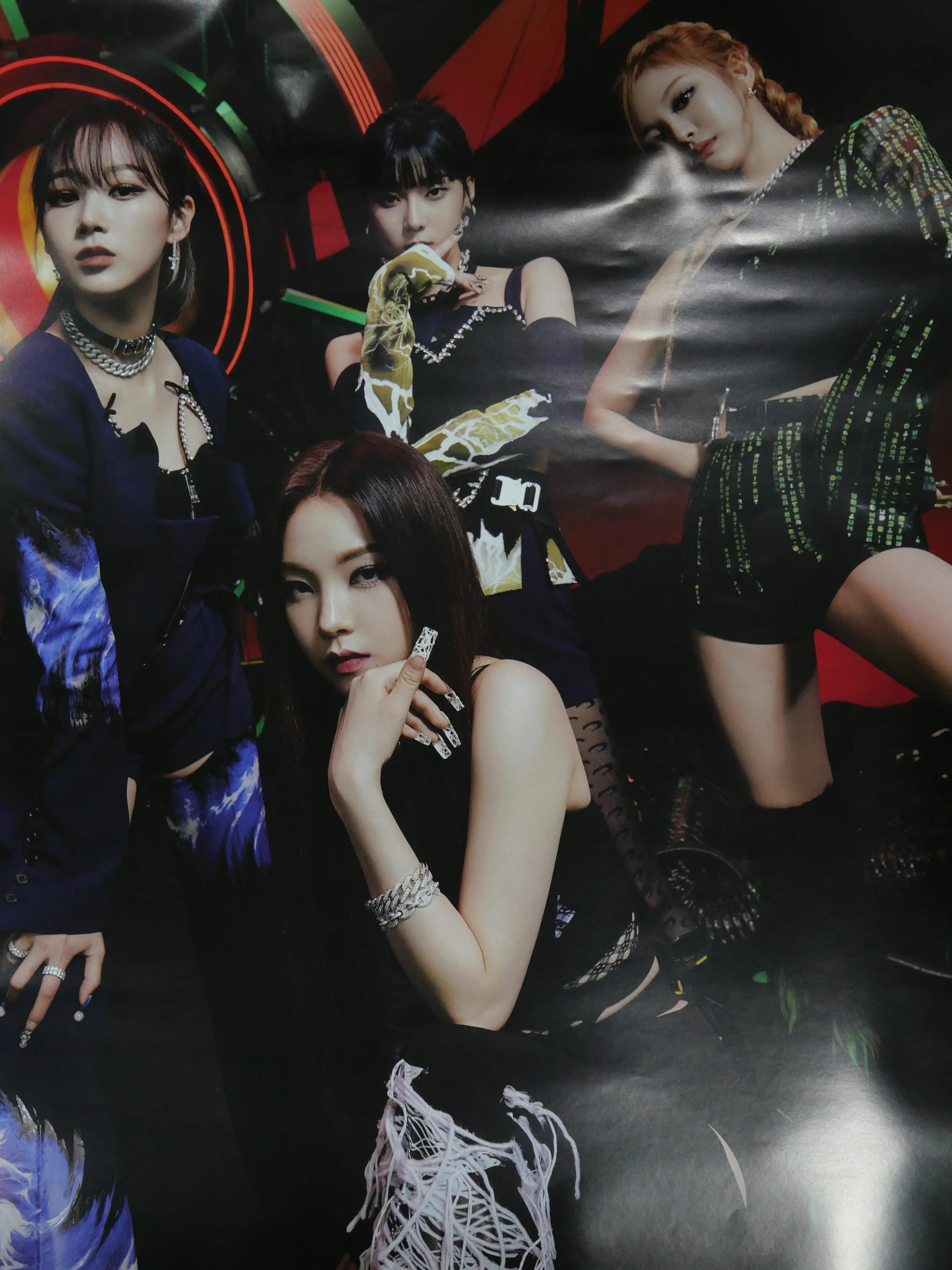 Aespa 'Savage' 1st mini Big Poster Set(8EA), Normal Poster Set(4EA