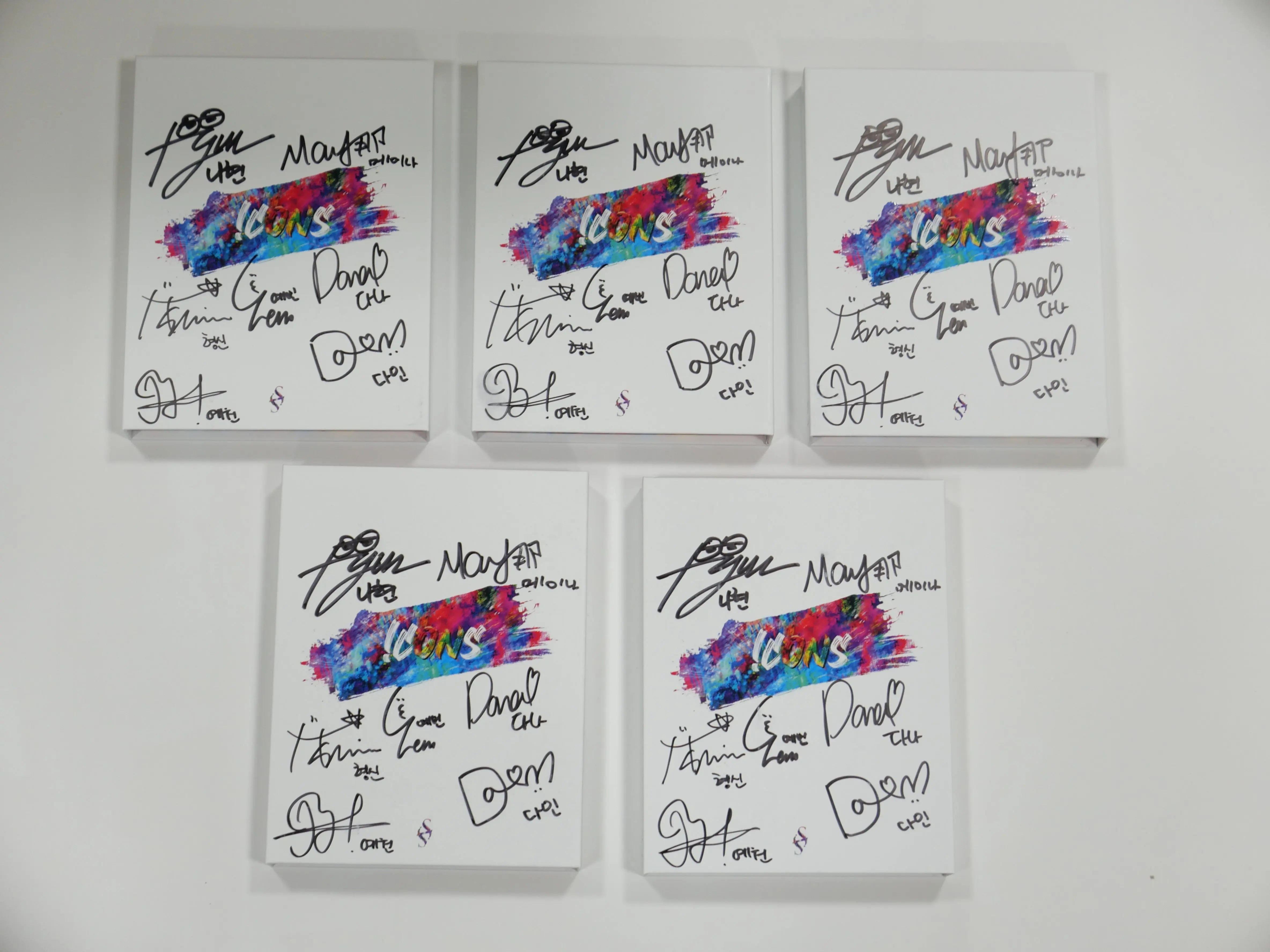 Hot Issue 'ICONS' 1st Single - Hand Autographed(Signed) Promo Album ...