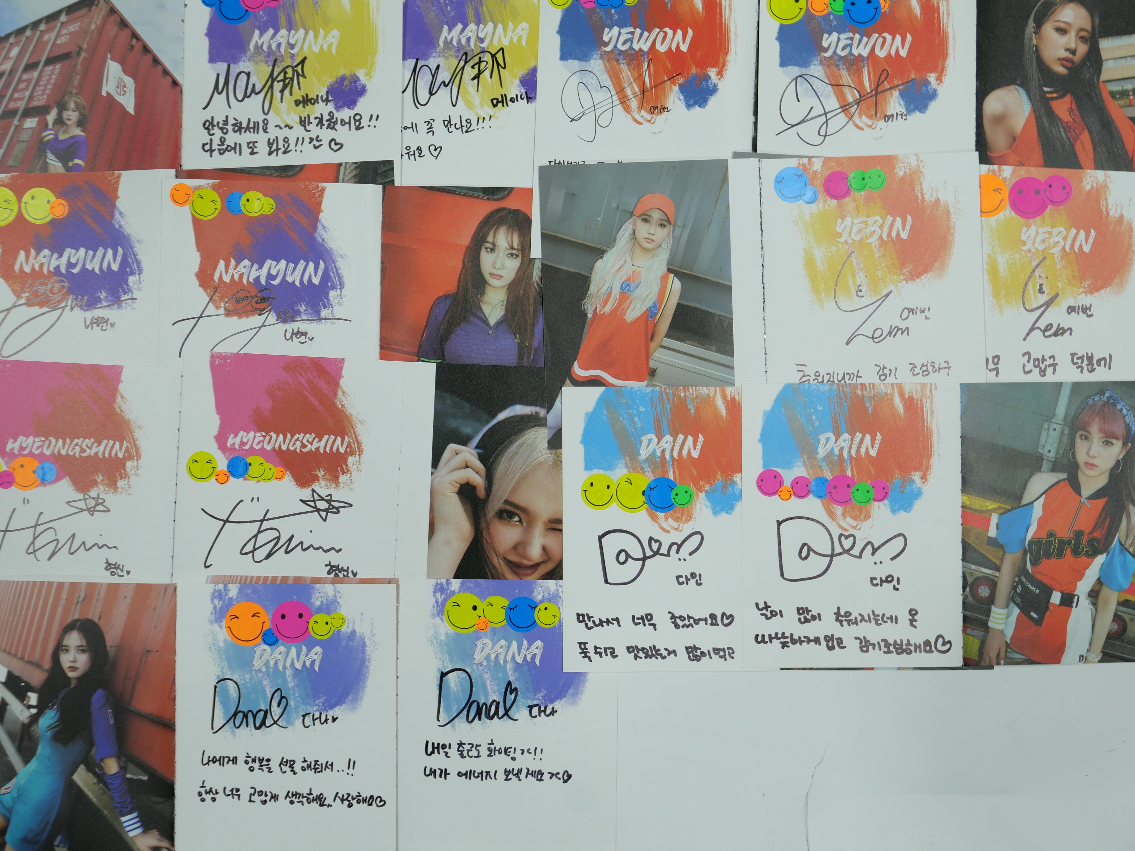 Hot issue 'ICONS' - A Cut Page From Fansign Event Albums ...