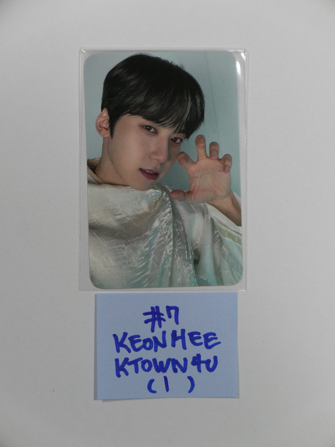 ONEUS 'BLOOD MOON' 6th Mini - Ktown4U Pre-Order Benefit Photocard