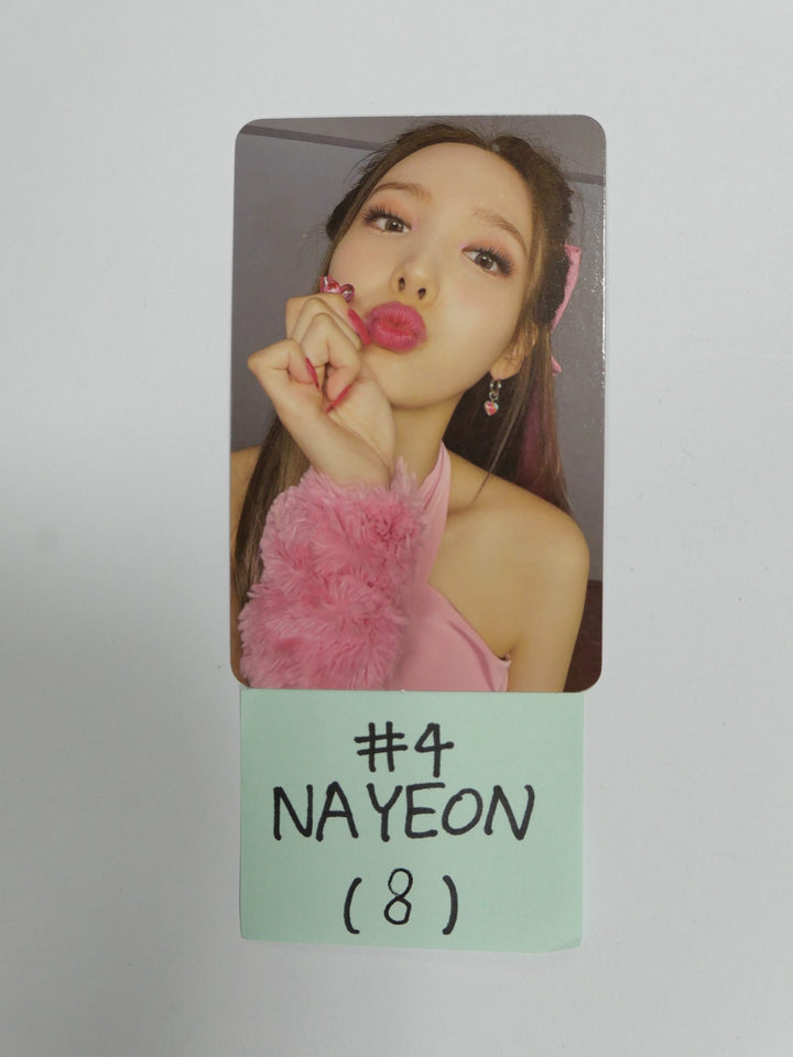 TWICE 'Formula of Love: O+T=<3' - Official Photocard [Tzuyu, Chaeyoung, Nayeon]