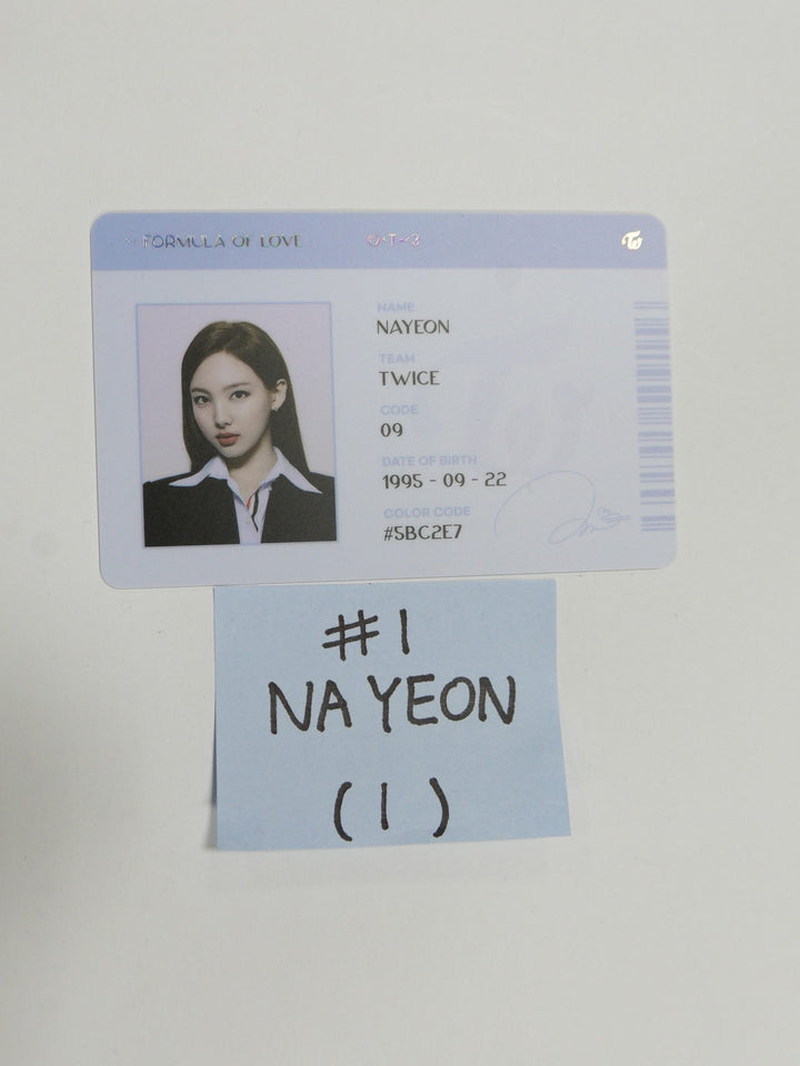 TWICE 'Formula of Love: O+T=<3' - Official Scientist ID, Break Scratch Card