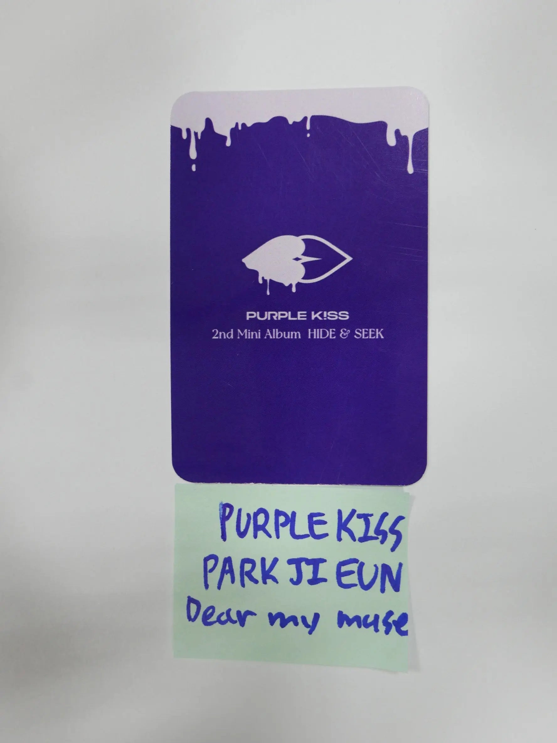 Park Ji Eun (of Purple Kiss) “Hide & Seek” – Hand