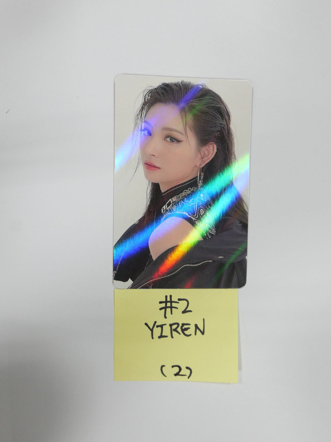 Everglow 'Return of The Girl' - Official Photocard [YI REN, AISHA, ONDA] [Updated 12/7]