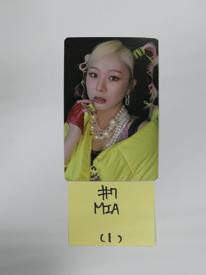Everglow 'Return of The Girl' - Official Photocard [MIA, SIHYEON, E:U] [Updated 12/7]