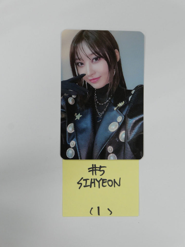 Everglow 'Return of The Girl' - Official Photocard [MIA, SIHYEON, E:U] [Updated 12/7]
