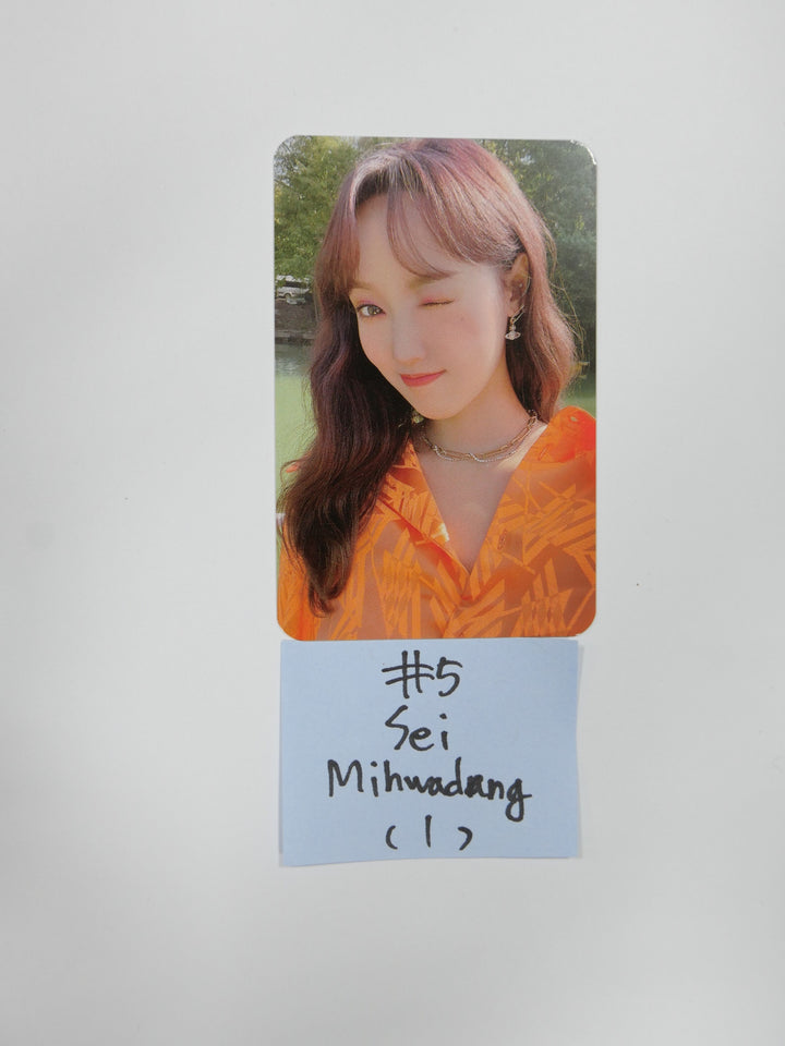 위키미키 'I AM ME.' - 미화당 팬사인회 포토카드
