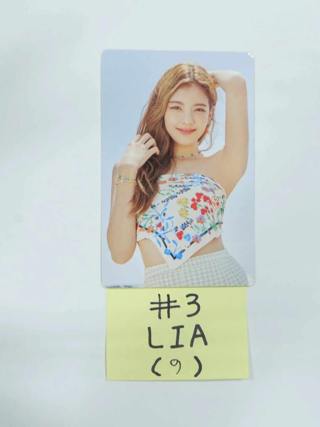 ITZY 'Best Friends Forever' - 2022 Season's Greetings Trading Card (1) - HALLYUSUPERSTORE