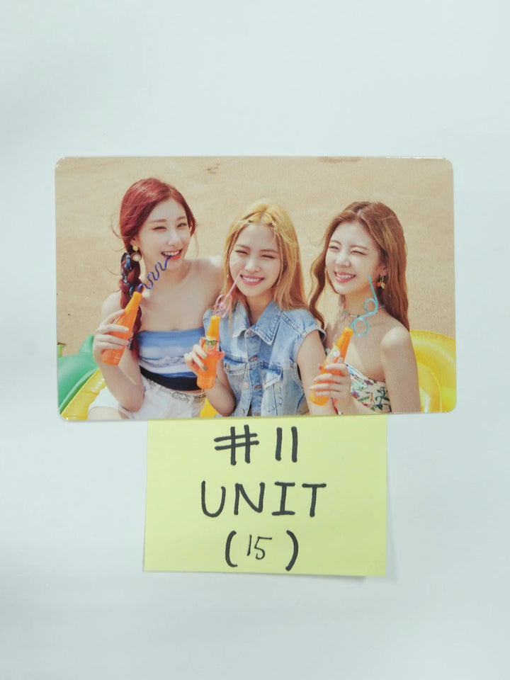 ITZY 'Best Friends Forever' - 2022 Season's Greetings Trading Card (1) - HALLYUSUPERSTORE