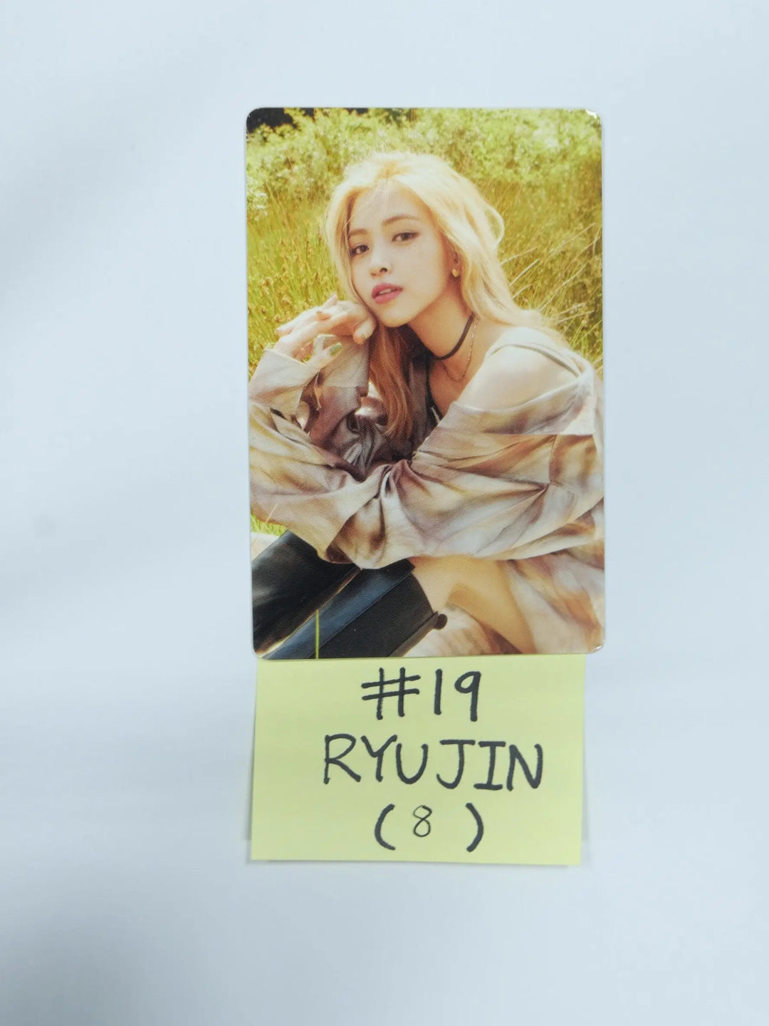 ITZY 'Best Friends Forever' - 2022 Season's Greetings Trading Card (1) - HALLYUSUPERSTORE