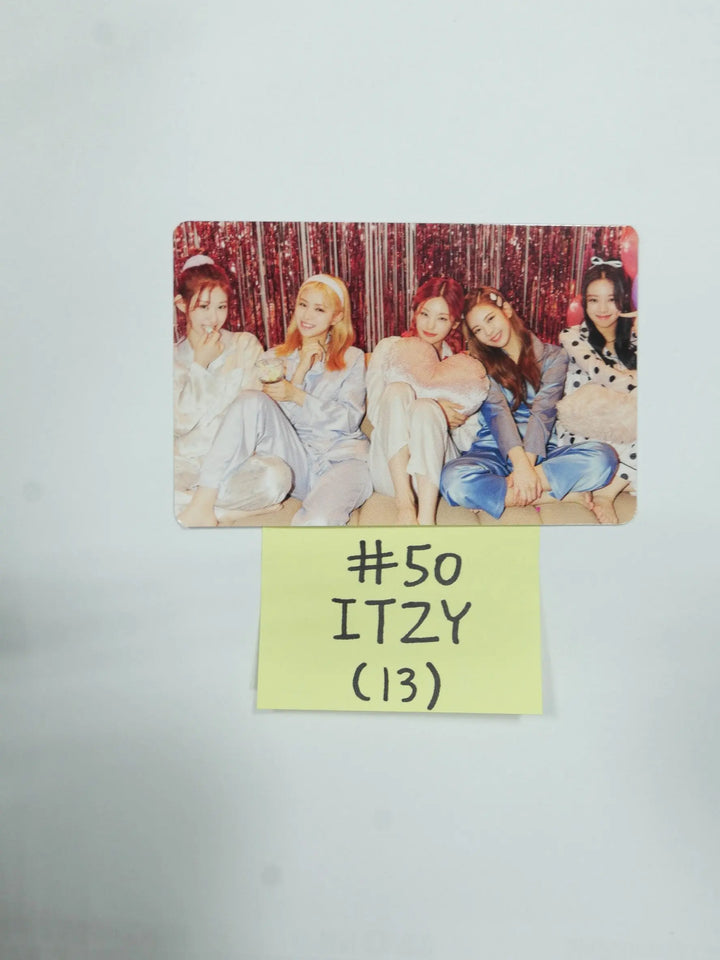 ITZY 'Best Friends Forever' - 2022 Season's Greetings Trading Card (2) - HALLYUSUPERSTORE