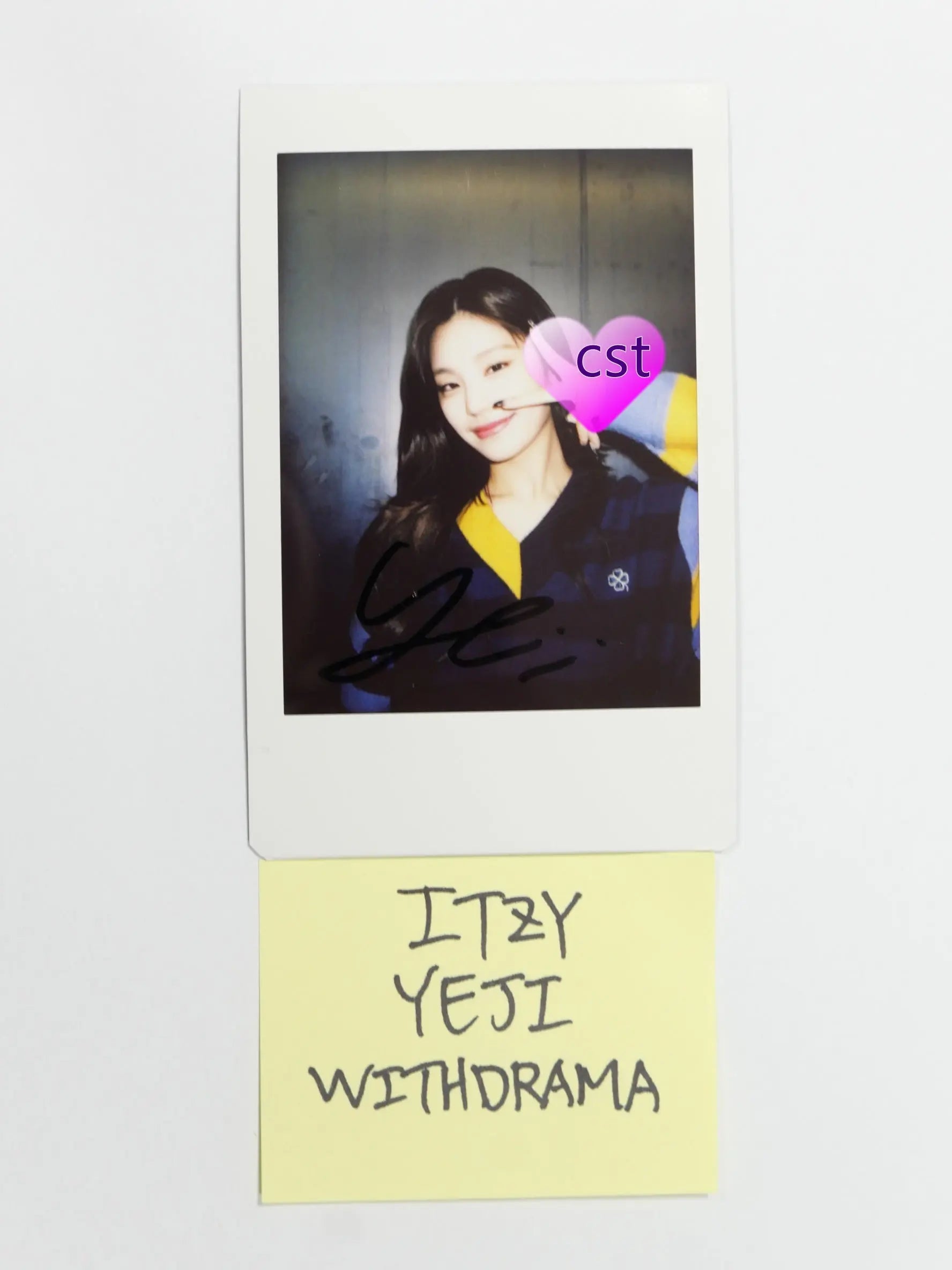 ITZY - HALLYUSUPERSTORE – Page 12