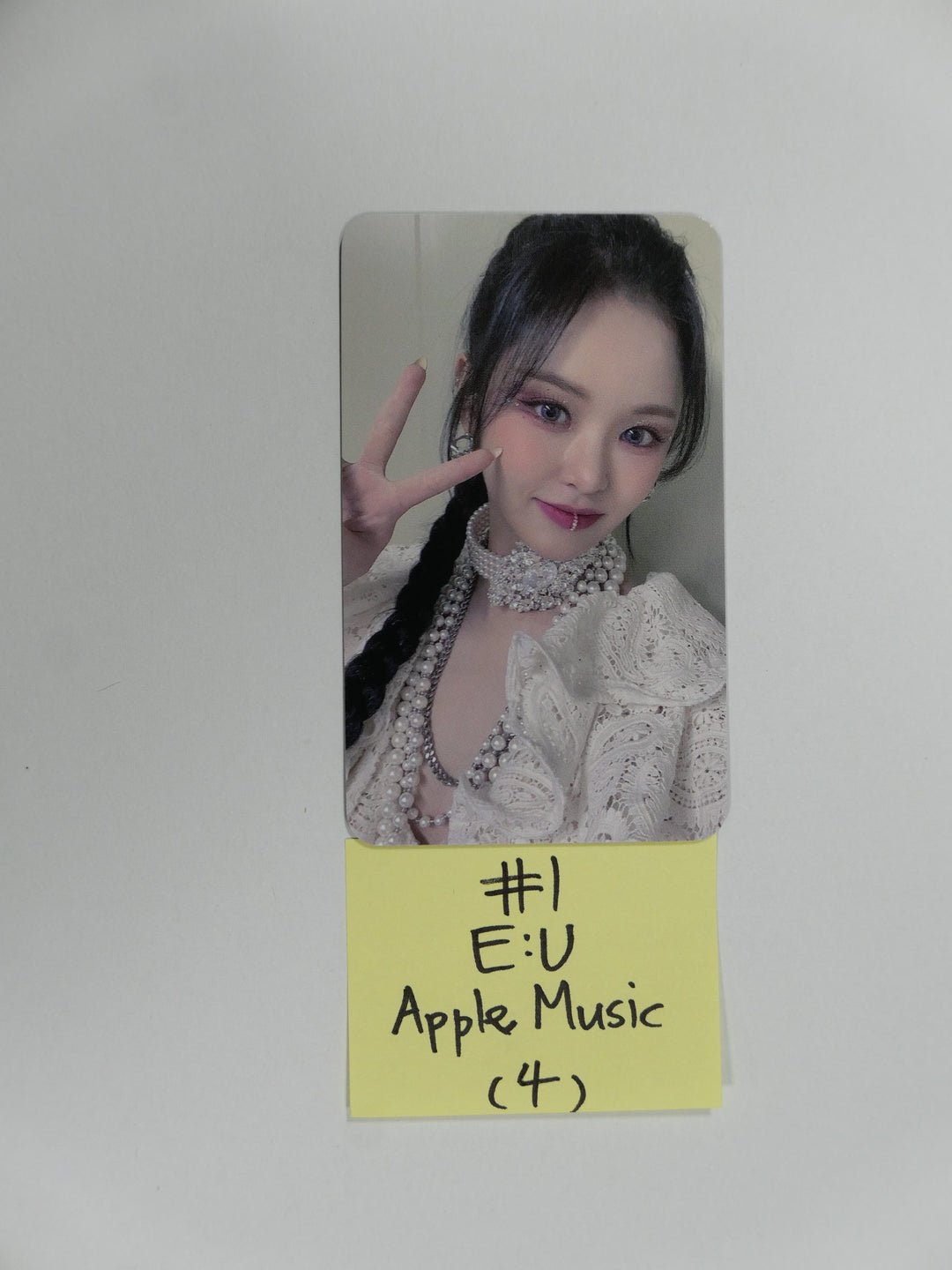 Everglow 'Return of The Girl' - Apple Music Fansign Event Photocard Round 3