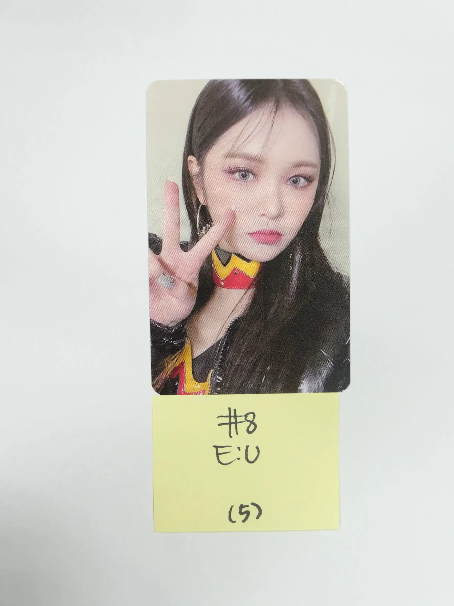 Everglow 'Return of The Girl' Official Photocard [MIA, SIHYEON, E