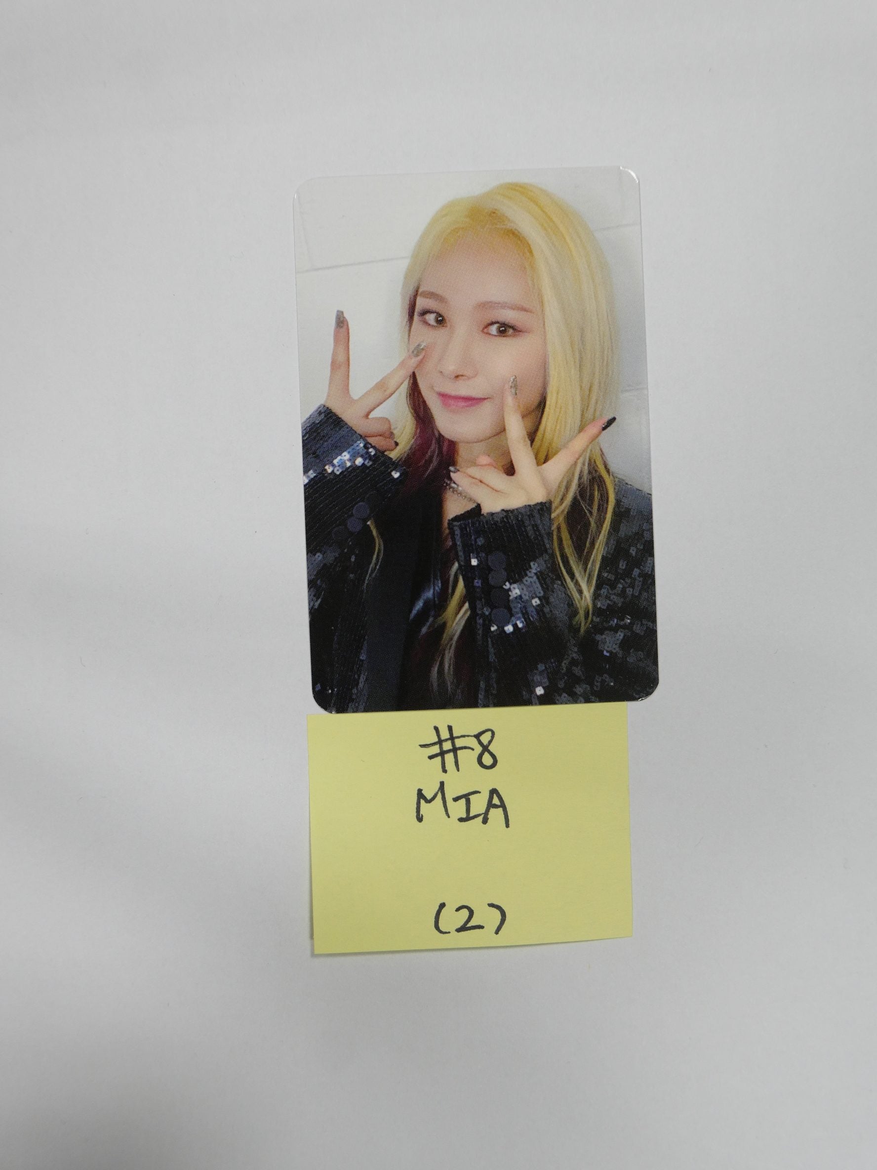 Everglow 'Return of The Girl' - Official Photocard [MIA, SIHYEON 