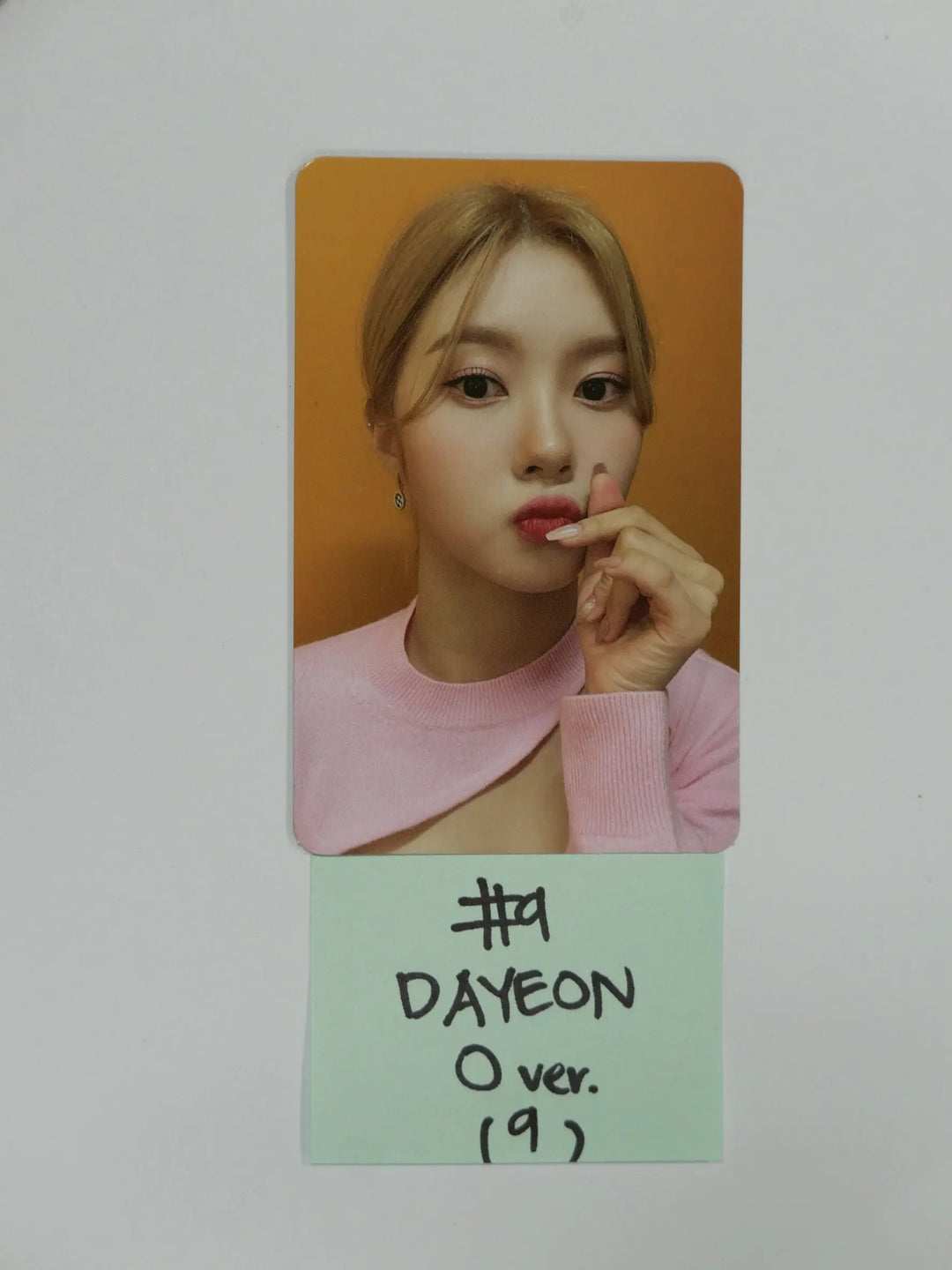 Kep1er "FIRST IMPACT" 1st - Official Photocard (Connect O Ver.) [Updated 1/20] - HALLYUSUPERSTORE