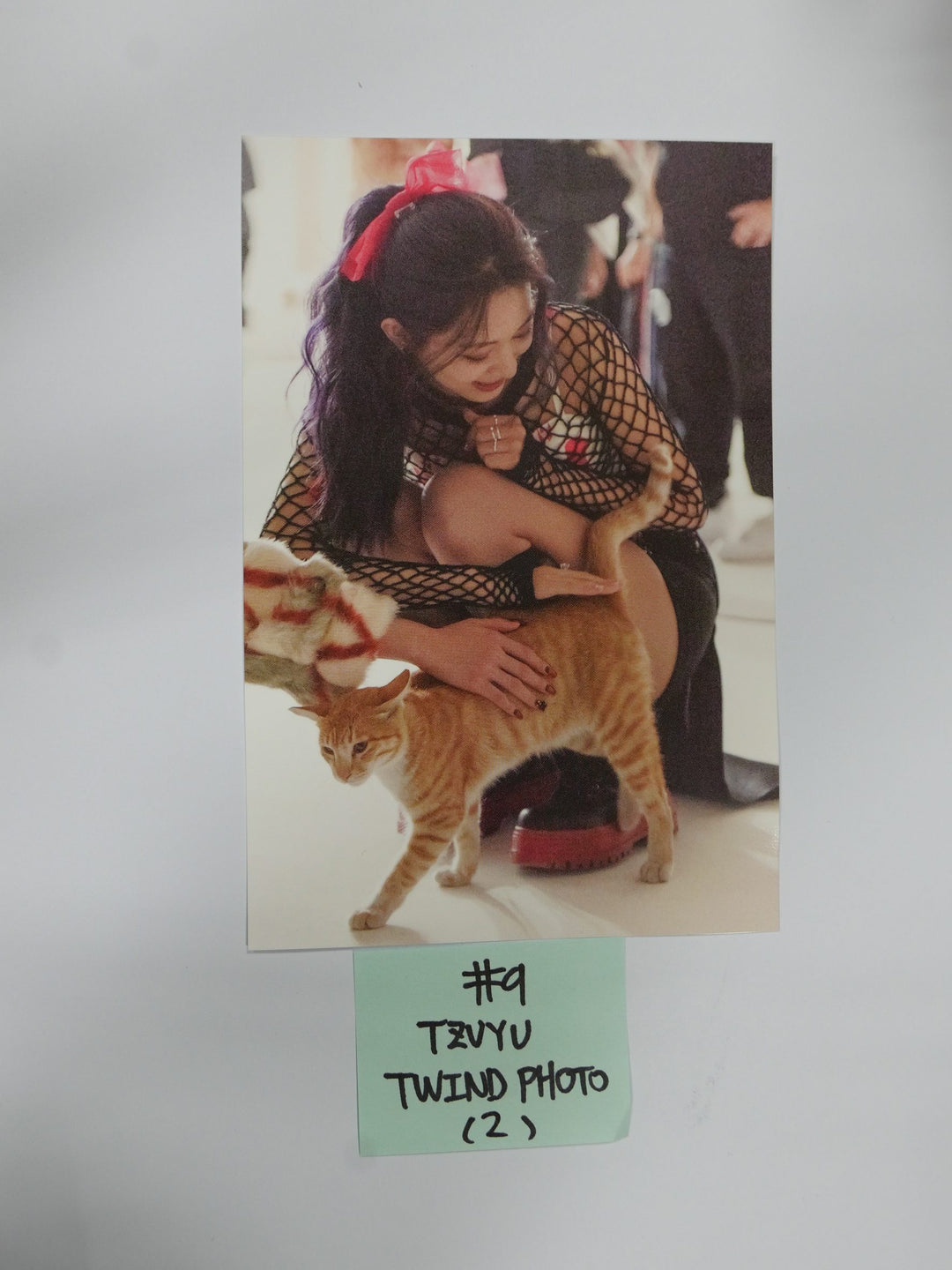 TWICE 'Formula of Love: O+T=&lt;3' 結果ファイルver - 公式Phtocard、Twind Photo