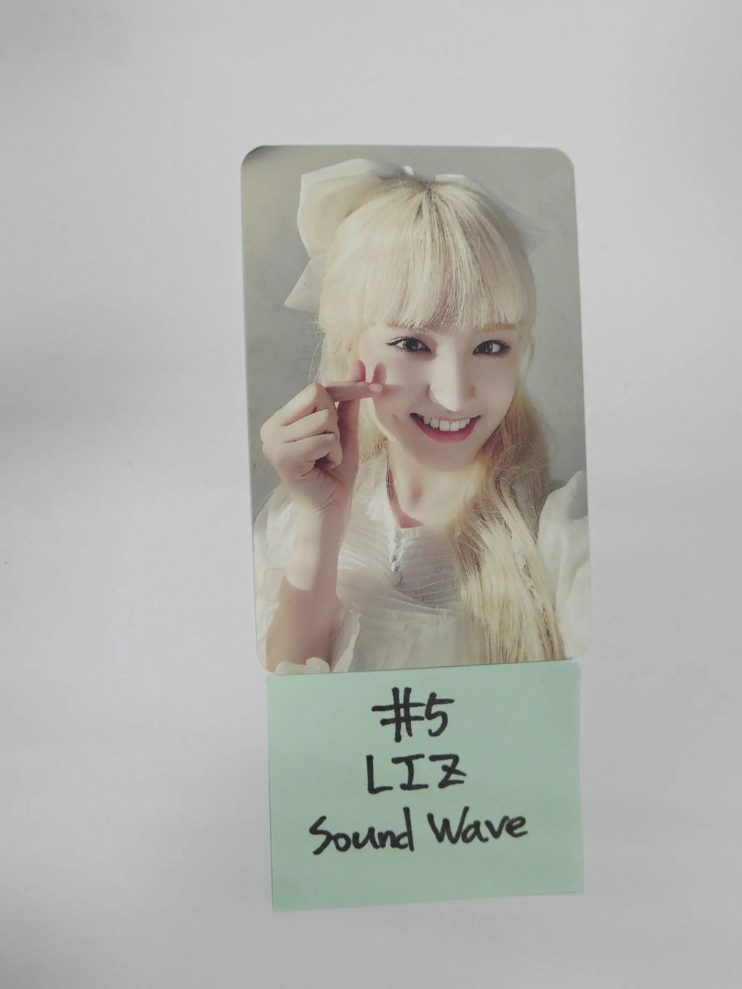 IVE 'ELEVEN' 1st Single - Soundwave Season's Greeting Pre-Order Benefit Photocard - HALLYUSUPERSTORE