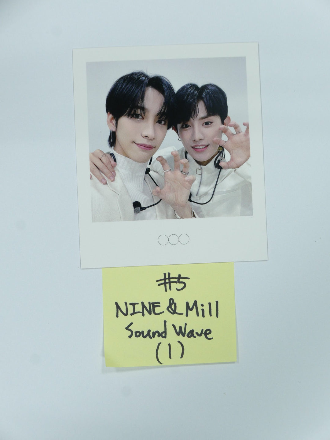 OnlyOneOf 'Instin.ct Part. 2' - Soundwave Luckydraw Event Polaroid Type Photocard