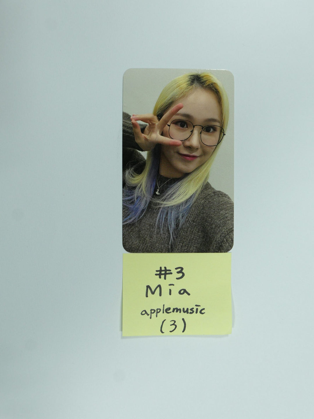 Everglow 'Return of The Girl' - Apple Music Fansign Event Photocard Round 5