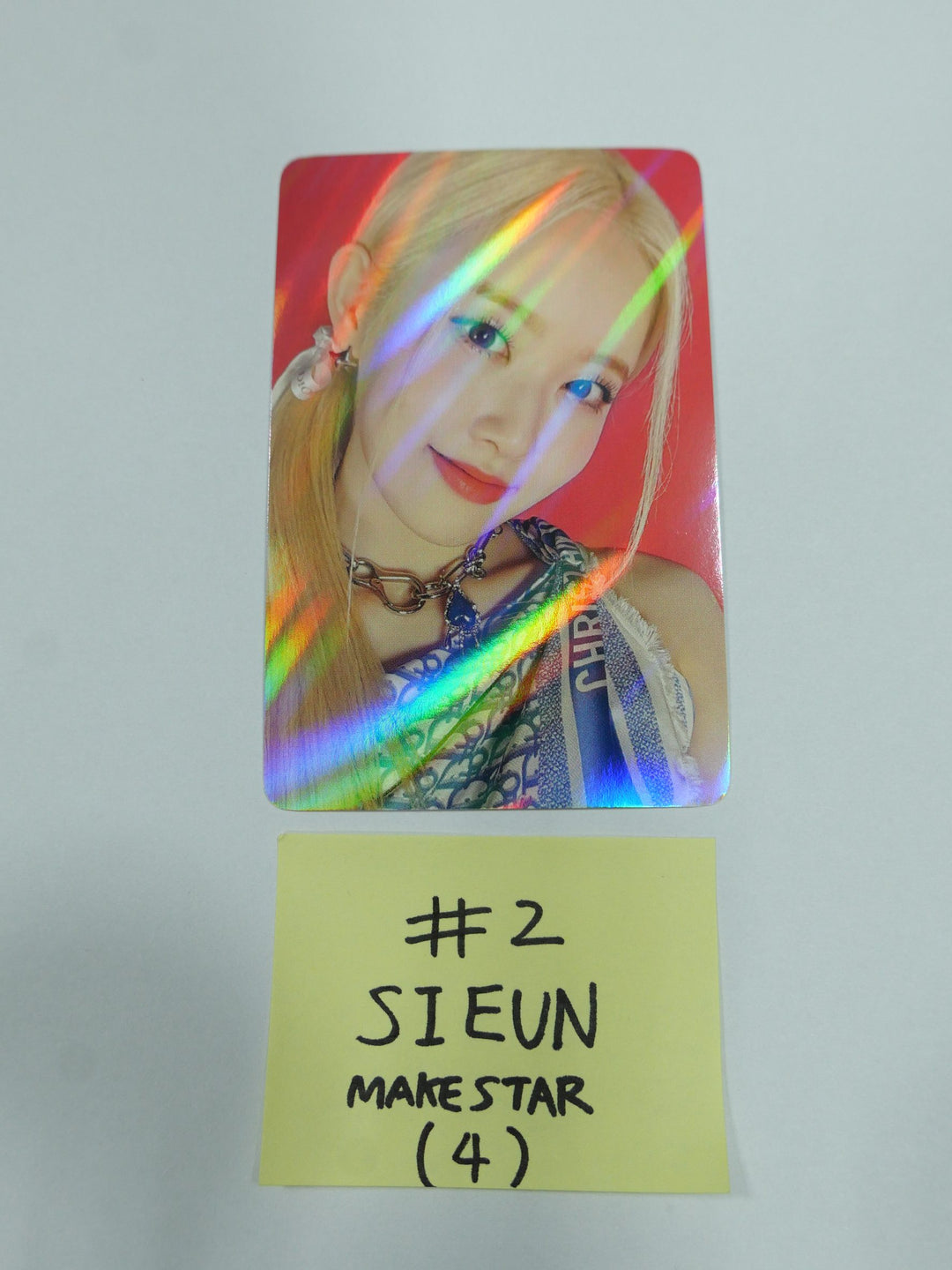 StayC 'YOUNG-LUV.COM' - Makestar Pre-Order Benefit Hologram Photocard