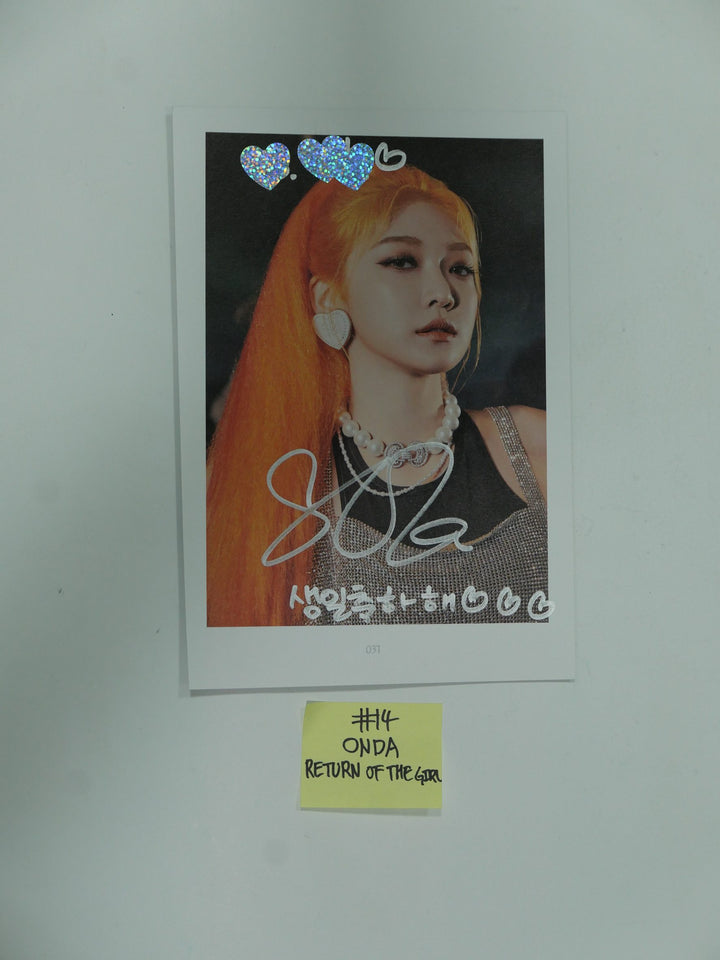 Everglow 'Return of the girl' - A Cut Page From Fansign Event Album Photo