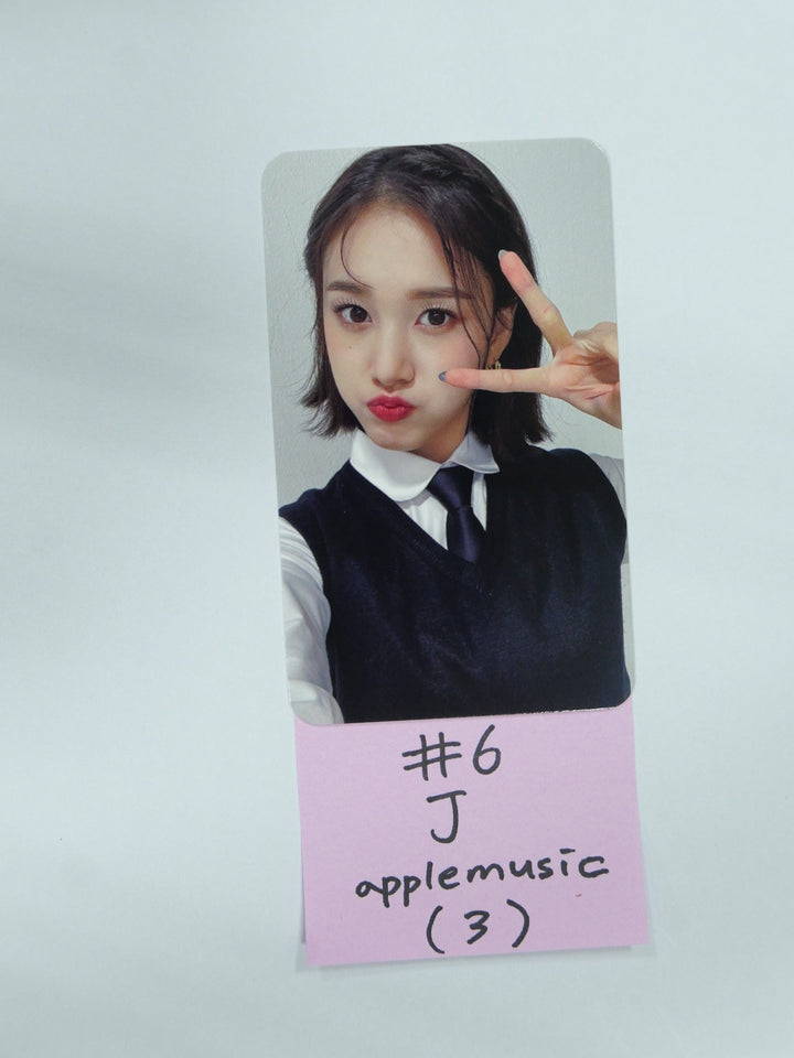 StayC 'YOUNG-LUV.COM' - Apple Music Fansign Event Photocard