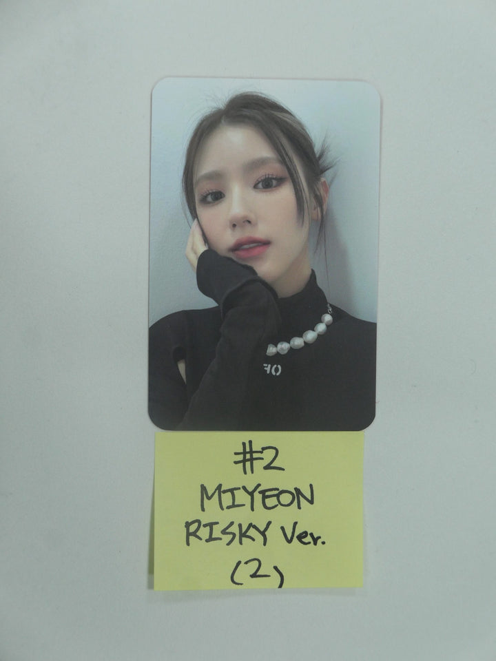 (g) I-DLE "I NEVER DIE" - Official Photocard (Restocked 3/18)