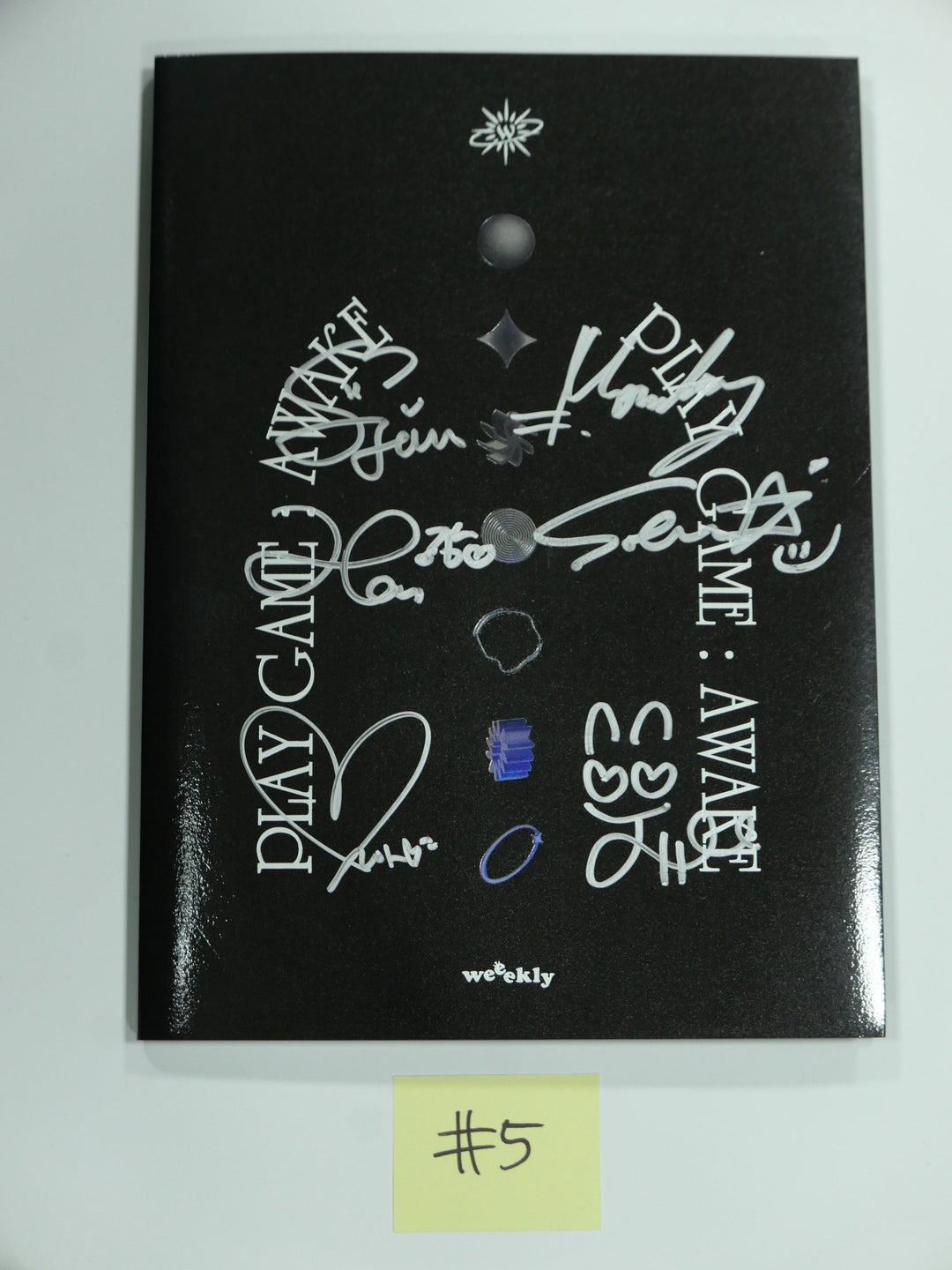 Weeekly "Play Game : AWAKE" - Hand Autographed(Signed) Promo Album