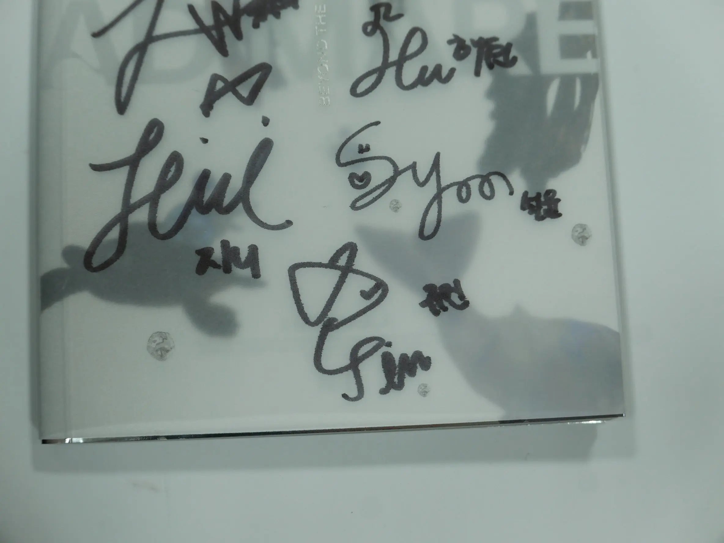NMIXX - Hand Autographed(Signed) Album - HALLYUSUPERSTORE